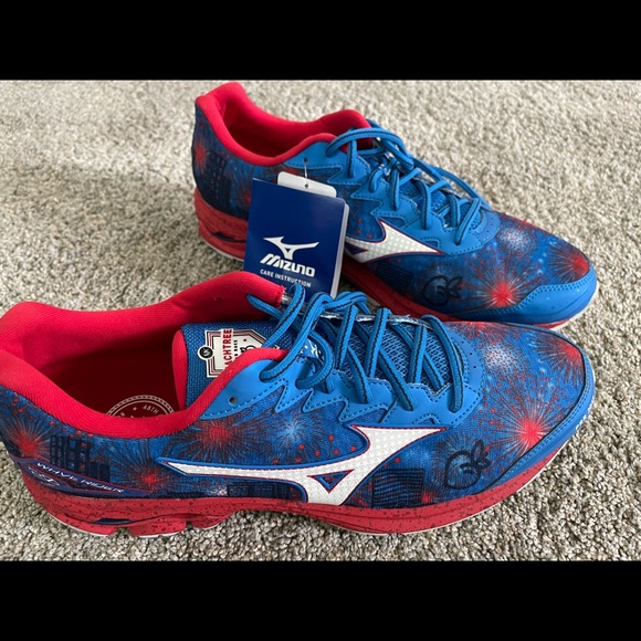 Mizuno Waverider 48th Peachtree Road Race Commemorative Athletic Running Shoes - Picture 4 of 5